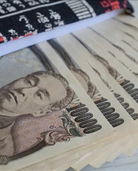 Yen güçleniyor: Dolar karşısında 153,51 seviyesi görüldü