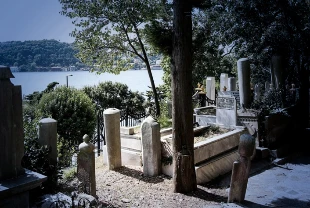 İstanbul'da mezarlıklarda 7/24 kamera dönemi başlıyor