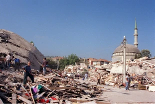 17 Ağustos'un acısı unutulmadı: Üzerinden 26 yıl geçti