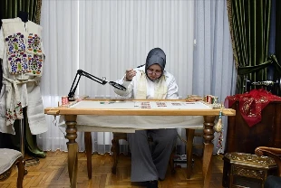 200 yıllık çeyizden aldığı ilhamla Anadolu kültürünü yaşatıyor