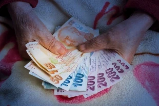 2025 EMEKLİ BAYRAM İKRAMİYESİ: 4000 TL ne zaman hesaba geçecek? Ödemeler ayın kaçında başlayacak?