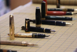 34 yıldır kalemlerle ‘kelam’ ediyor