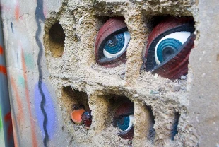 3D tasarımının ardından seramik kolajlarla da sokaklar onarıldı