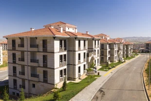 500 bin sosyal konut için ilk teslimatlar Mart 2027’de yapılacak