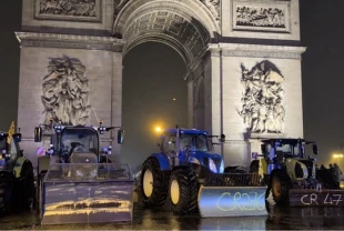 AB-MERCOSUR anlaşmasına yönelik protestolar sürüyor! Paris'te traktörlü eylem