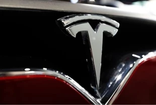 AB ülkelerinde elektrikli araç satışı arttı, Tesla satışları azaldı