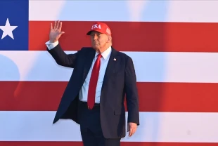 ABD Başkanı Trump imzayı attı: Turiste zamlı tarife