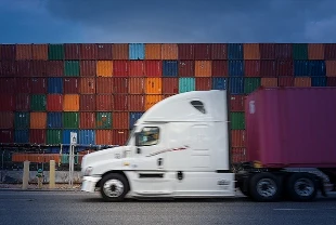 ABD mal ticareti açığı mart ayında yükseldi: Aylık 87,9 milyar dolara ulaştı