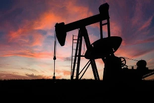 ABD saldırıları sonrası petrol fiyatları yükseldi: Gözler İran anlaşmasında