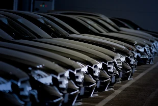 AB'de yeni otomobil satışları yükseldi: Geçen yıl 10,8 milyonu aştı