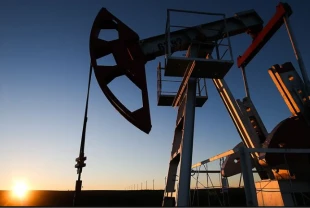 ABD'nin ticari ham petrol stokları azalmaya devam ediyor
