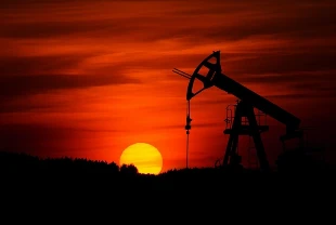 ABD'nin ticari ham petrol stokları beklentilerden fazla düştü