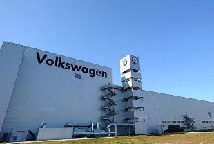Almanya'da Volkswagen krizi büyüyor! 'Hiçbir fabrika kapatılamaz'
