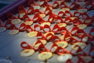 Altın fiyatlarında toparlanma: Trump'ın savaş mesajları talebi yeniden artırdı