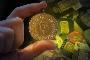 Altın yeni haftaya rekorla başladı: ONS 3 bin 610 doları, GRAM 4 bin 789 TL’yi gördü
