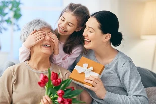 Anneler günü mesajları 2025: Anneye, eşe, ablaya en güzel sözler