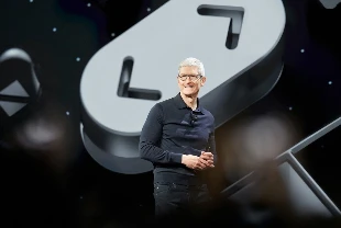 Apple CEO’su Tim Cook gelecek yıl koltuğu devredebilir
