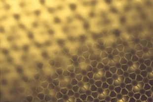 Atomik geometri: 'Kristaller arası' ile yeni nesil malzeme