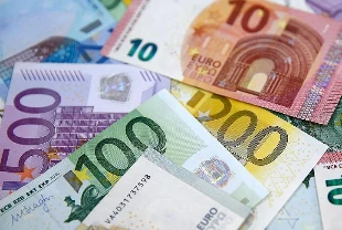 Avro Bölgesi'nde enflasyon beklentileri aştı