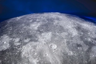 AY'da tarihi keşif: 4 milyar yıllık manyetik sır çözüldü