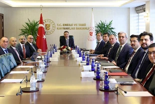 Bakan Bayraktar duyurdu: BAE ile 1 milyar dolarlık yatırımda son aşamaya gelindi