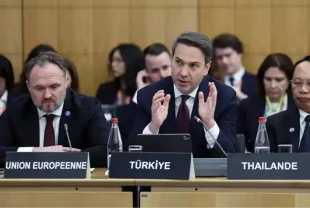 Bakan Bayraktar: Türkiye yenilenebilir enerji ve doğal gaz yatırımlarına odaklandı