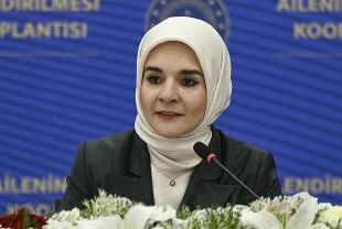 Bakan Göktaş: Dijital farkındalık ailede başlıyor