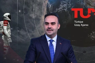 Bakan Kacır'dan heyecanlandıran açıklama: Ay'a milli uzay aracımızla gideceğiz
