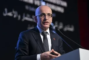 Bakan Şimşek'ten Katar'da önemli temaslar! Yatırım fırsatlarını anlattı