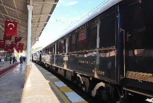 Bakan Uraloğlu açıkladı: Ünlü turistik trenler yeniden İstanbul yolunda