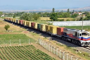 Bakan Uraloğlu: Demir yolu ağında 287 iltisak hattı bulunuyor