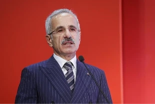 Bakan Uraloğlu'ndan Hürmüz örneği: 'Alternatifi olmayan her sistem kırılgandır'