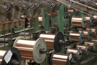 Bakır fiyatları ayrıştı: ABD faiz beklentileri ve yapay zeka etkisi öne çıktı