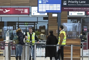 Berlin'e gidecekler dikkat! 445 uçuş iptal oldu