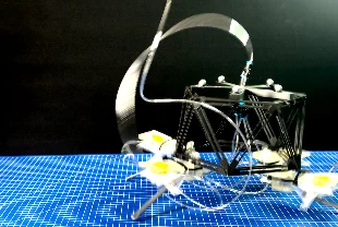 Beyinsiz robotlardan karmaşık ve ritmik davranış: Hava basıncıyla çalışıyor