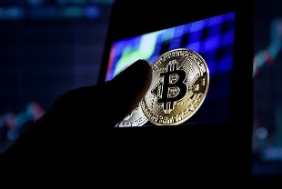 Bitcoin son 4 ayın en düşüğünde: Kurumsal alımlar azaldı