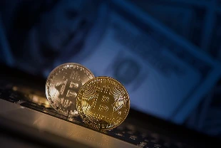 Bitcoin'de satış baskısı: Uzmanlar 50 bin doları işaret etti
