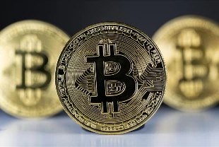 Bitcoin'in fiyatı artan risk iştahı ve kurumsal taleple rekor tazeledi