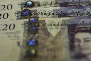 BoE’nin faiz indirimi ihtimali sterlini zayıflattı: Oylama yakın geçebilir