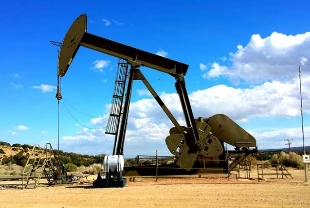 Brent petrolün varili yüzde 0,4 azaldı! 64,56 dolardan işlem görüyor