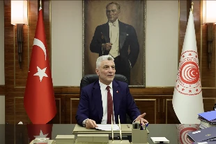 Bu ülkenin geleceği doğru soruyu soran gençlerin omuzlarındadır