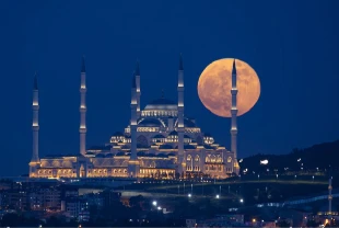 Büyük Çamlıca Camisi milyonları ağırlıyor: 6 yıl önce bugün açıldı