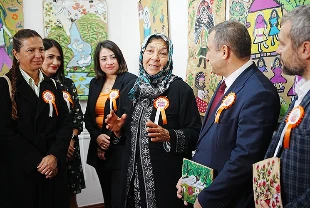 Çanakkale'de 73 yaşındaki Hakime teyze sergi açtı