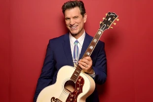 Chris Isaak, İstanbul, İzmir ve Ankara'da konser verecek