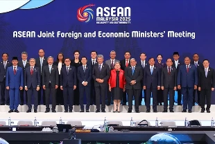 Çin ve ASEAN ülkeleri ticaret 3.0'a geçti