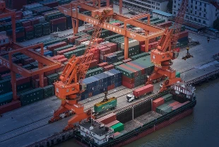 Çin'den ABD'ye zeytin dalı: Yüzde 24'lük ek vergiyi 1 yıl askıya aldı