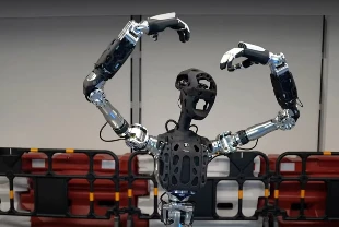 Çin’in 31 eklemli robotu, insan benzeri hareket kabiliyetine sahip