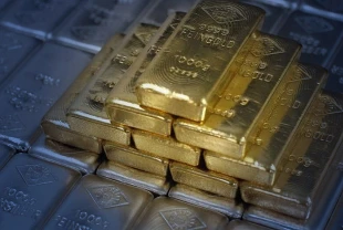 Değerli metallerde ivme tersine döndü: Altın yatay, gümüş sert düştü