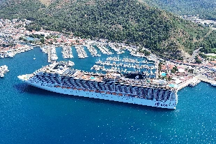 Dev kruvaziyer MSC Divina Marmaris'te! 4 bine yakın turist getirdi