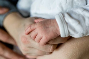 Doğum izni 24 haftaya çıktı: Türkiye OECD’de ilk 10’a girdi